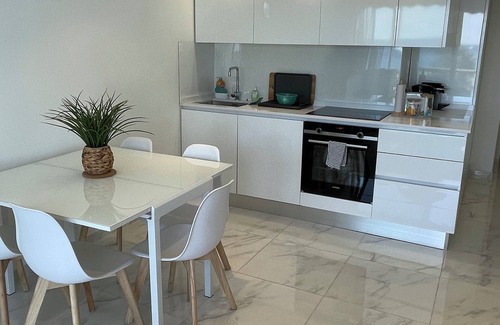 Cros-de-Cagnes Apartment | Appartement Bord de Mer Plage, Piscine, Parking Privé, Hippodrome