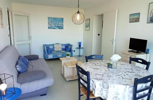 La Rochelle Apartment | Appartement La Rochelle, 2 pièces, 4 personnes - FR-1-551-21