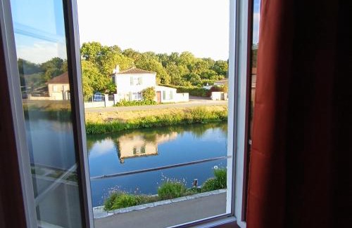 Coulon Apartment | Au bord de l'eau COULON