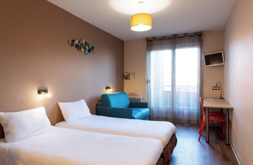 Blanquefort Hostel | Auberge de jeunesse HI Bordeaux-Blanquefort (Ex Otellia)