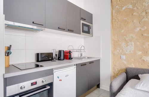 Meriadeck Apartment | Beautiful apartment Bordeaux with private terrace
