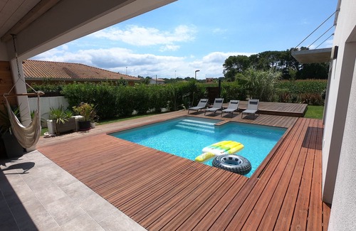 Tarnos House | Beautiful contemporary house near the beaches.