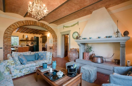 Orentano Villa | Beautiful private villa for 12 guests with private pool, WIFI, A/C, TV and panoramic view
