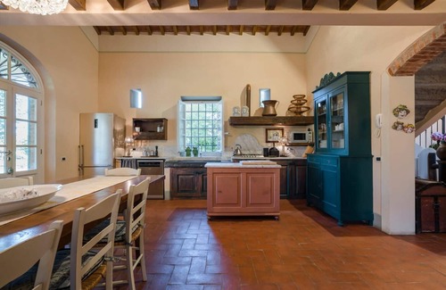 Orentano Villa | Beautiful private villa for 12 guests with private pool, WIFI, A/C, TV and panoramic view