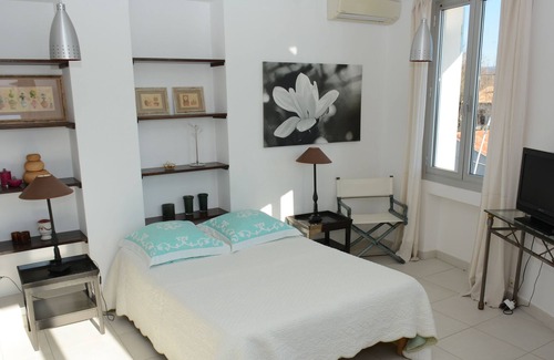 Miramar Apartment | Beautiful T2 apartment on 1st floor on the Port of La Londe Les Maures
