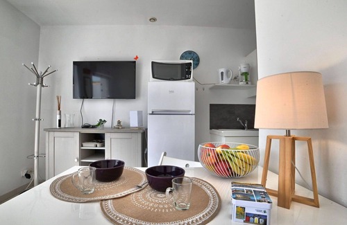 Cheray House | Beautiful villa for 4 people with WIFI, pool and terrace