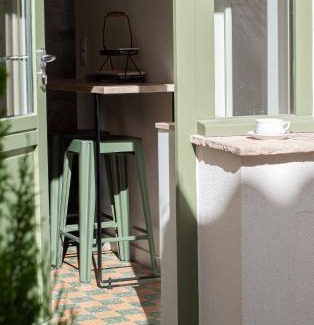 Aramon House | Belle maison de village du sud