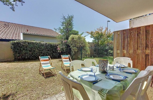 Vieux-Boucau-les-Bains Apartment | Bright apartment for 6 people with terrace and garden in Vieux Boucau.