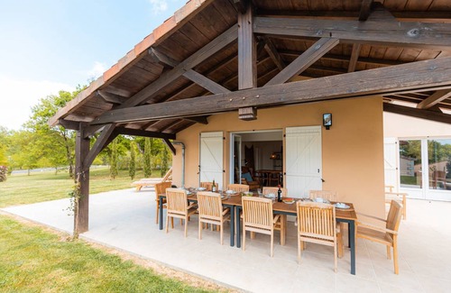 Vasles House | Bungalow ∙ 5 bedrooms ∙ 10 guests
