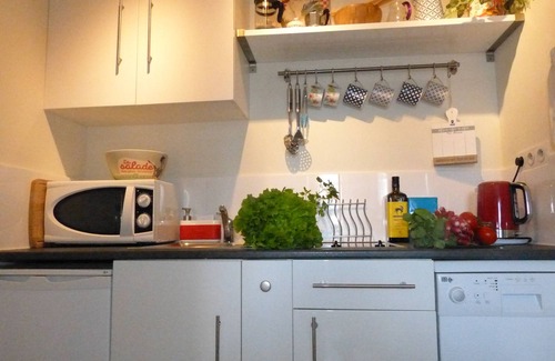 Sarlat-la-Caneda Apartment | Cezanne, charming apartment in Sarlat. Ideal for couples. Free wifi and parking