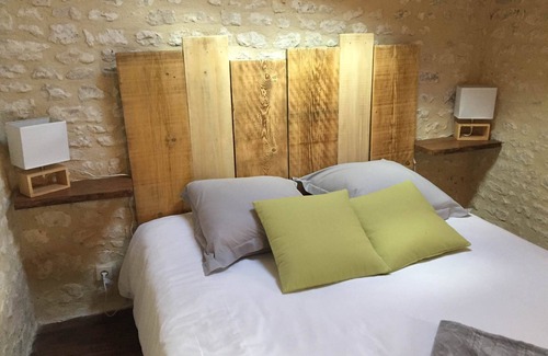 Montils Other | Chambre D'hôtes : Grande Champagne - 4/5 Pers Piscine, Ludothèque, Retro Gaming
