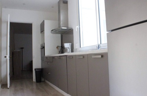 La Rochelle City Centre Apartment | Charming 1BR Apartment with Modern Amenities, Prime Location in Old Port of La Rochelle
