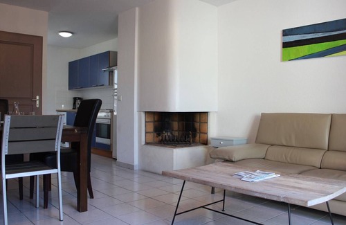 Saint-Martin-de-Re Apartment | Charming 2-Bedroom Apartment with Private Parking & Terrace in Saint-Martin-de-Ré