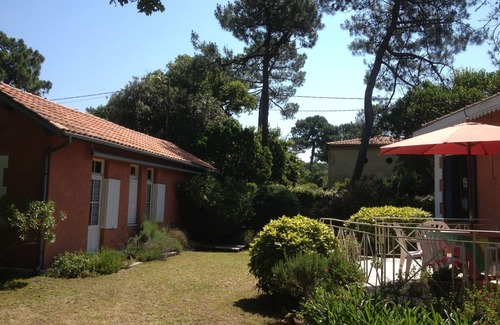 Le Moulleau House | Charming Arcachon villa a stone's throw from beaches and shops.