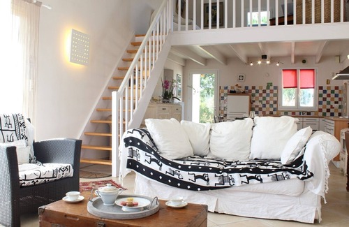 Cheray House | Charming Villa with Garden, Near Beach & Market, Sleeps 6 - Saint-Georges-d'Oléron