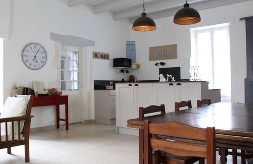 Cheray House | Charming 19th Century Manor with Garden and 18 Sleeps in Saint-Georges-d'Oléron