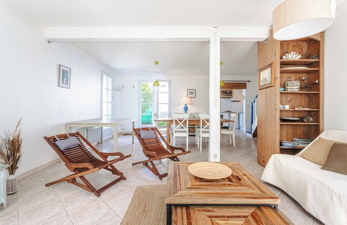 Saint-Trojan-les-Bains House | Charming house near market and beaches – Comfort and relaxation guaranteed