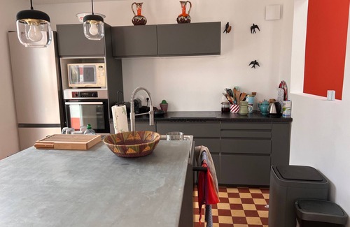 Arcachon House | Charming Renovated House - Garden, Near Beach, Art Decor in Vibrant Arcachon