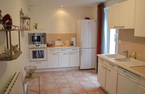 Saint-Cybardeaux Cottage | Charming Vineyard Cottage with Pool, Garden & Modern Amenities in Saint-Cybardeaux