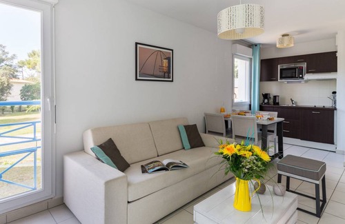 Saint-Palais-sur-Mer Condo | Condo ∙ 2 bedrooms ∙ 6 guests