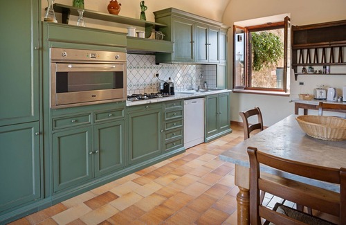 San Gimignano Apartment | Cosy apartment for 10 guests with WIFI, pool, A/C and panoramic view, close to San Gimignano