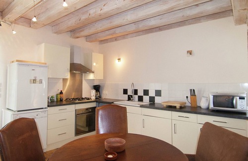 Roussines Cottage | Cozy Cottage in Roussines, Dordogne