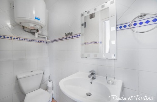 Hyeres City Centre Apartment | Cute calm studio downtown - Dodo et Tartine