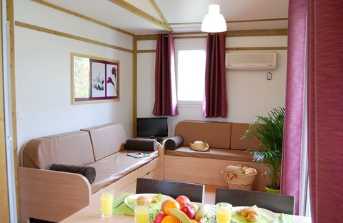 Castelmoron-sur-Lot House | Detached chalet with dishwasher, on the banks of the Lot