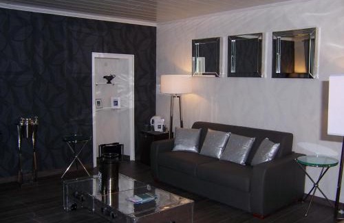 Roullet-Saint-Estephe Hotel | Domaine de Roullet