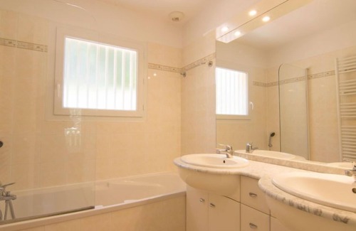 Lacanau-Ocean House | Eden Club by Interhome