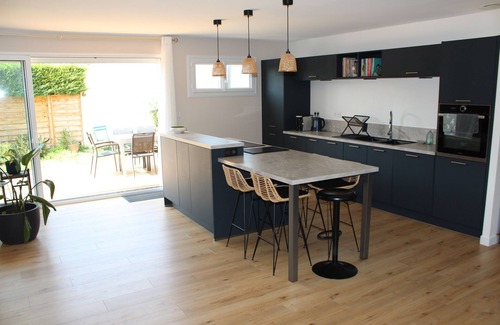 Salles sur Mer House | Family home in seaside town