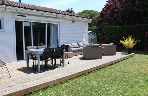 Salles sur Mer House | Family home in seaside town