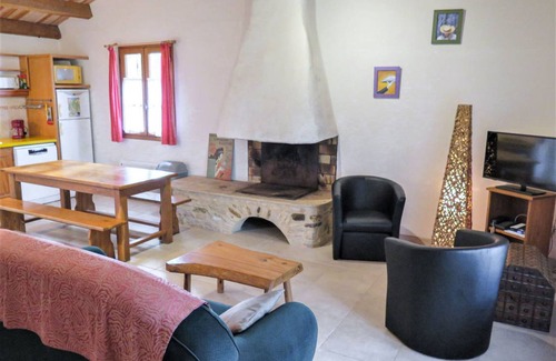 Blanquefort-sur-Briolance House | 70 m² House ∙ 1 bedroom ∙ 4 guests