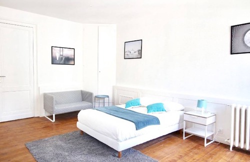 Bordeaux City Centre Resort | 166 m² Private room ∙ 1 bedroom ∙ 7 guests