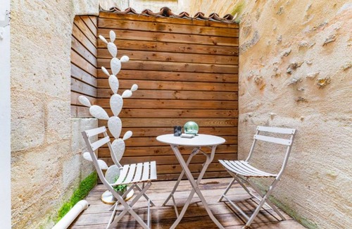 Hotel de Ville - Quinconces Apartment | 40 m² Apartment ∙ 1 bedroom ∙ 2 guests