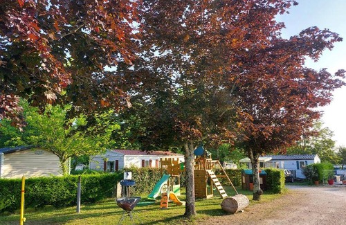 Les Eglisottes-et-Chalaures House | 25 m² Mobile home ∙ 2 bedrooms ∙ 4 guests