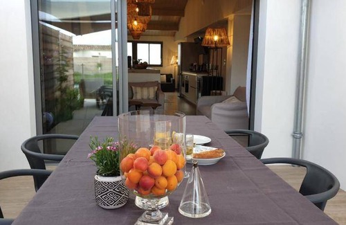 Saint-Clement-des-Baleines Resort | 85 m² Resort ∙ 3 bedrooms ∙ 8 guests