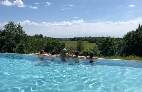 Saint-Felix-de-Bourdeilles House | 360 m² House ∙ 8 bedrooms ∙ 17 guests