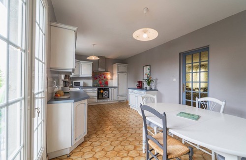 Saint-Georges-les-Baillargeaux House | Champ de Gain: family home with swimming pool 10 minutes from Futuroscope