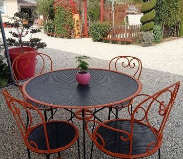 Saint-Medard-de-Guizieres Apartment | 60 m² Apartment ∙ 2 bedrooms ∙ 4 guests