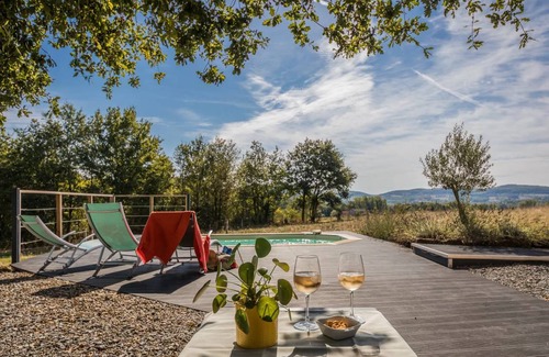 Saint-Pantaleon-de-Larche House | 160 m² House ∙ 4 bedrooms ∙ 10 guests
