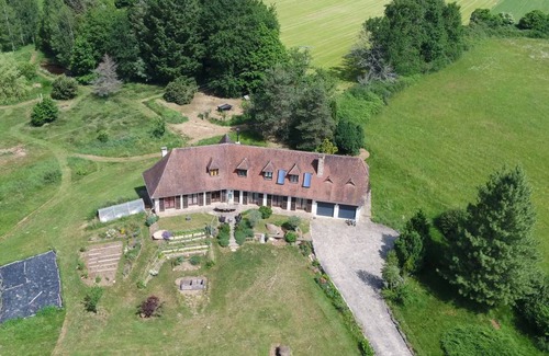 Saint-Priest-les-Fougeres House | 240 m² House ∙ 4 bedrooms ∙ 8 guests