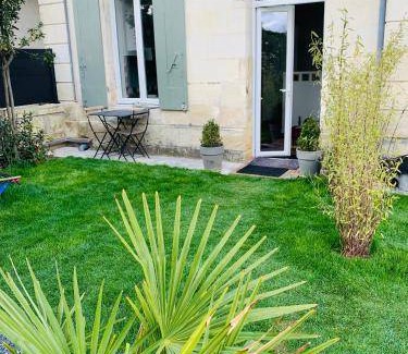 Saint-Sulpice-et-Cameyrac House | 22 m² House ∙ 1 bedroom ∙ 4 guests