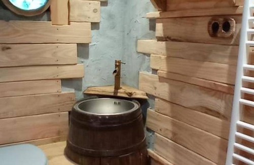 Saint-Sulpice-les-Feuilles Cabin | 30 m² Lodge ∙ 4 guests