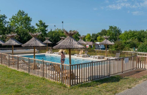 Saint-Yrieix-sur-Charente House | 33 m² Mobile home ∙ 3 bedrooms ∙ 6 guests