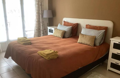 Sainte-Alvere-Saint-Laurent-les-Batons House | 100 m² House ∙ 2 bedrooms ∙ 4 guests