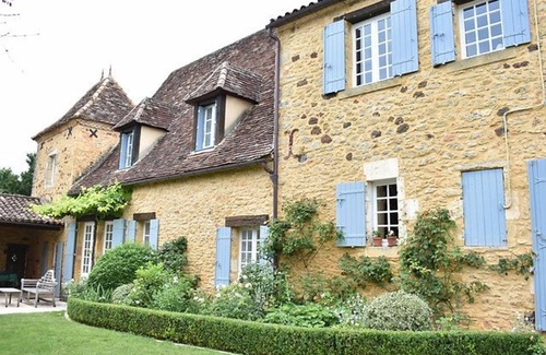 Sainte-Alvere House | 200 m² House ∙ 4 bedrooms ∙ 8 guests