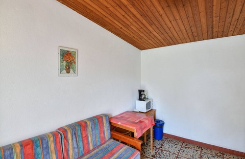 Saint-Savinien House | Gîte in a holiday park with pool