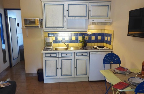 Les Restanques Apartment | Holiday apartment Grimaud for 1 - 2 persons with 1 bedroom - Row house