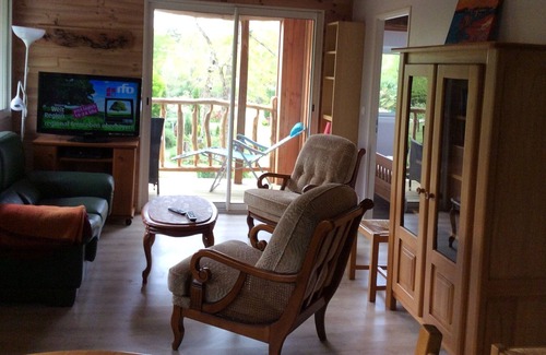 Queyrac Ski Chalet | Holiday between Medoc vineyards + Atlantic (Montalivet) New 2017
